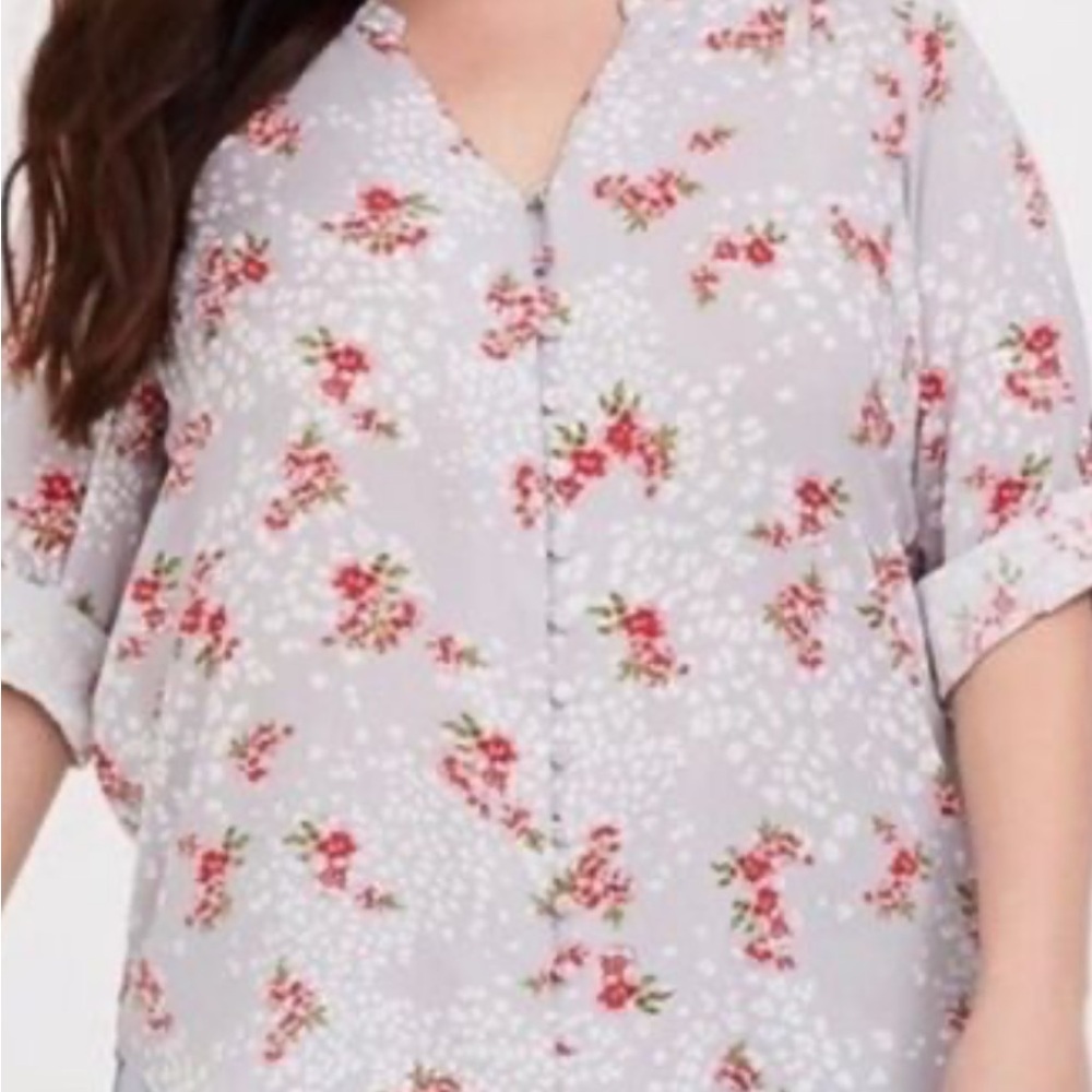 TORRID Harper Challis Gray Red Button Front 3/4 Tab Sleeve Blouse Sz 1